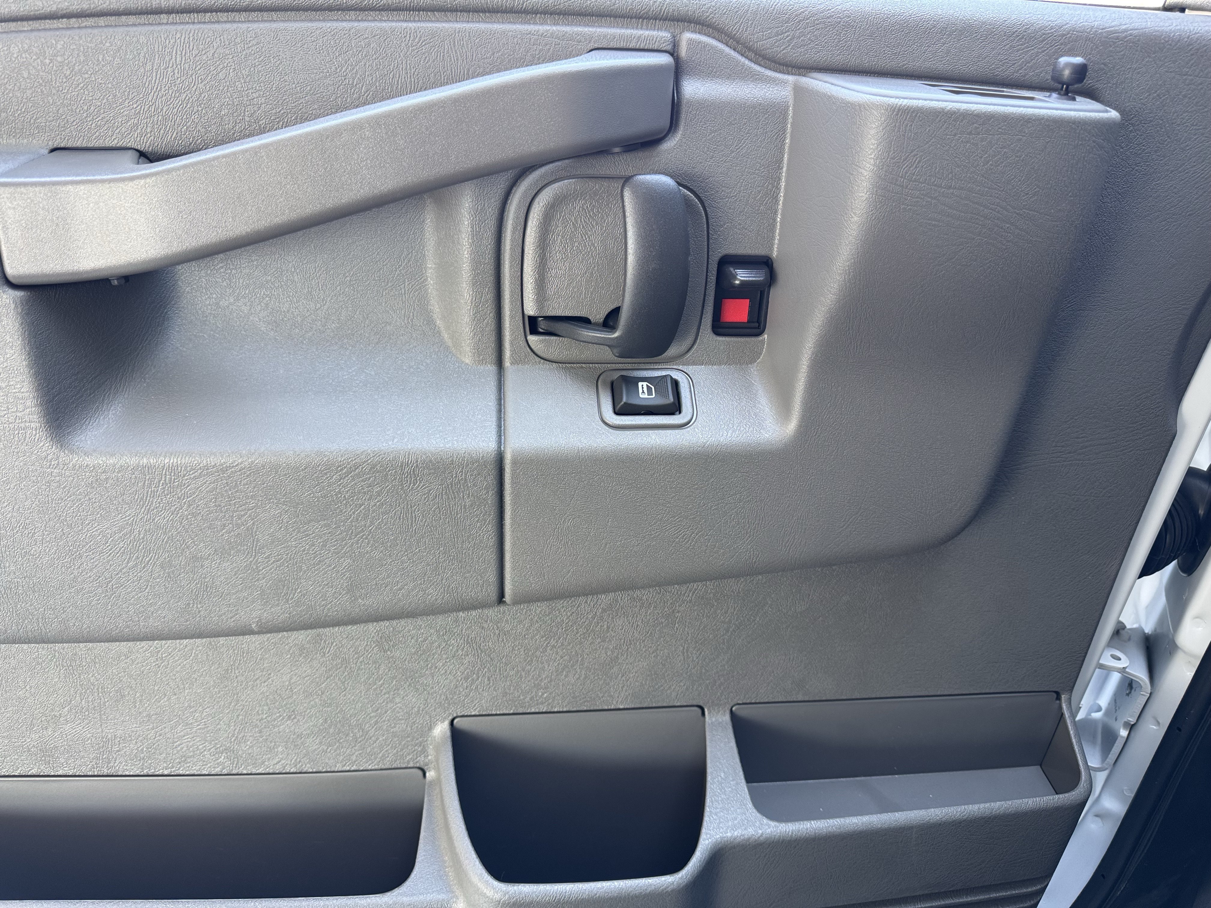 New 2026 Chevrolet Express 3500 LS RWD image 9