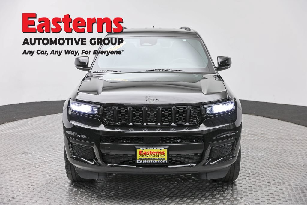 Used 2023 Jeep Grand Cherokee L Laredo AWD/4WD image 4