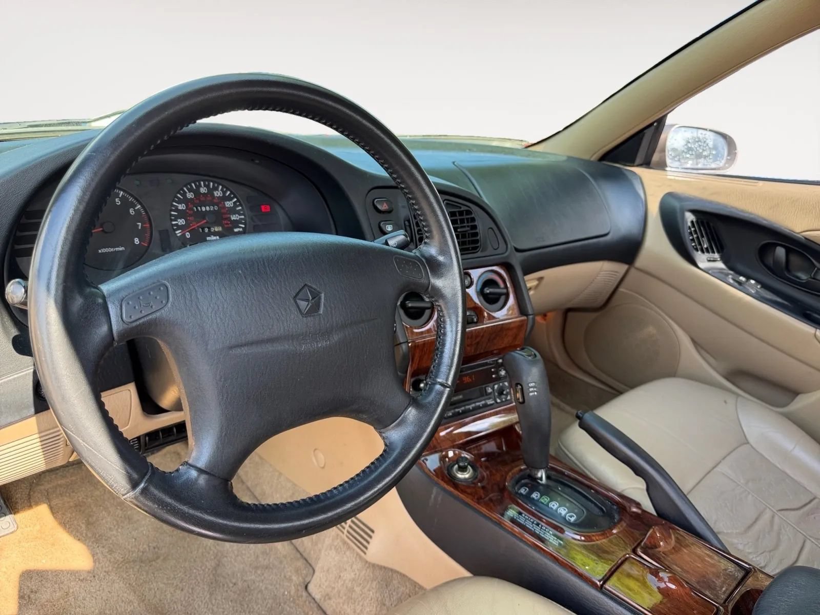Used 1999 Chrysler Sebring LXi FWD image 11