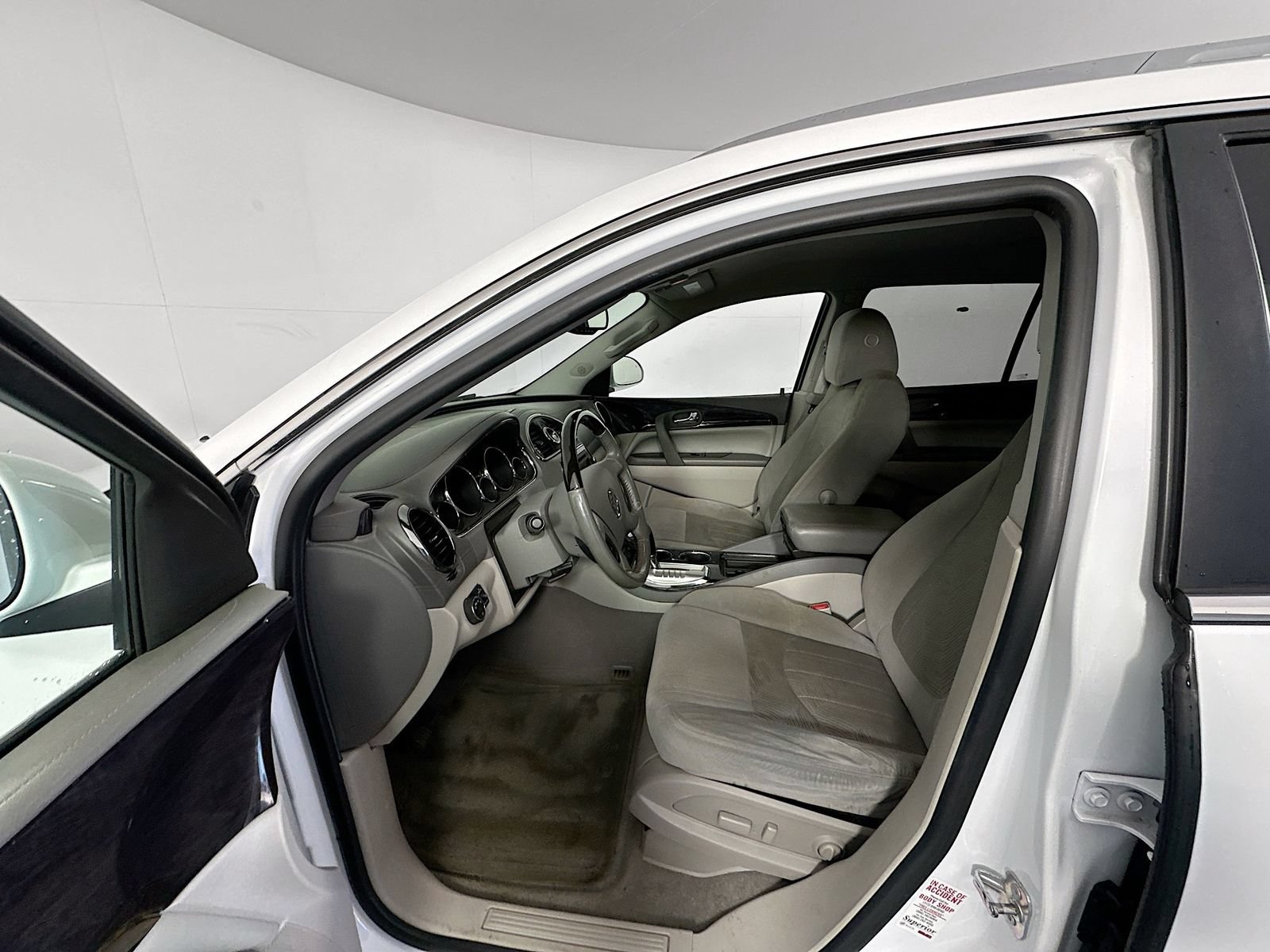 Used 2017 Buick Enclave Convenience FWD image 18
