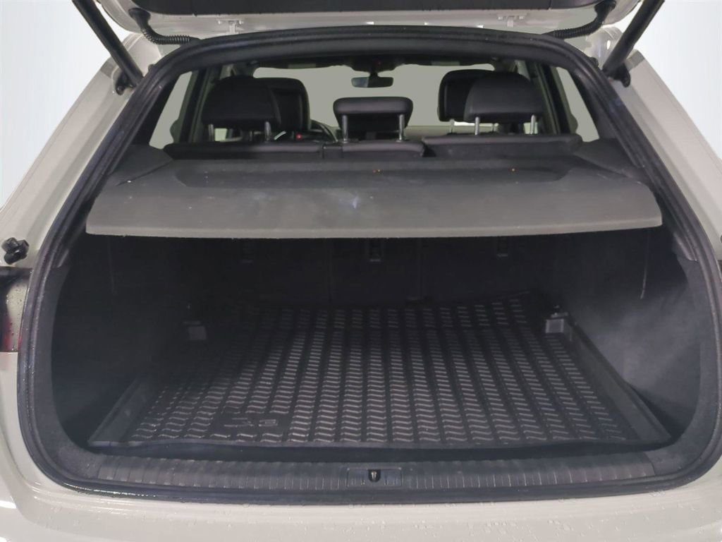 Used 2020 Audi Q3 2.0T Premium w/ Convenience Package image 14