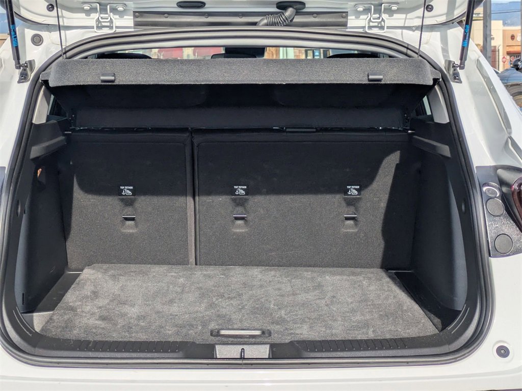 Used 2025 Chevrolet Trax LT w/ LT Convenience Package image 30