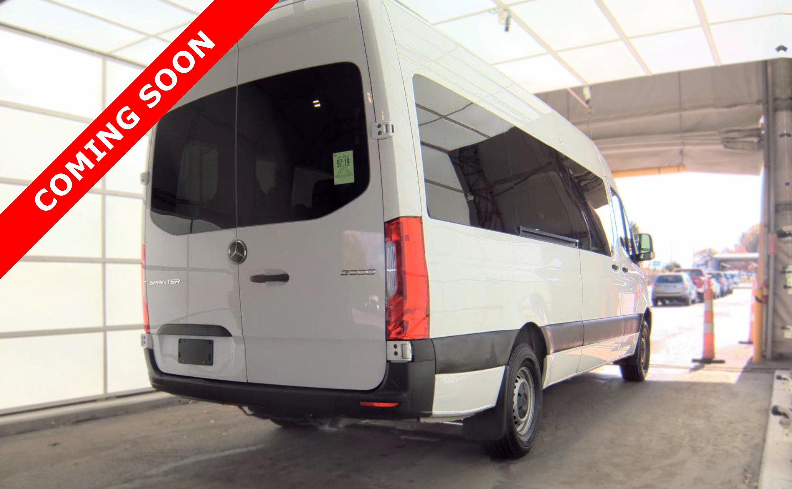 Used 2025 Mercedes-Benz Sprinter 2500 image 4