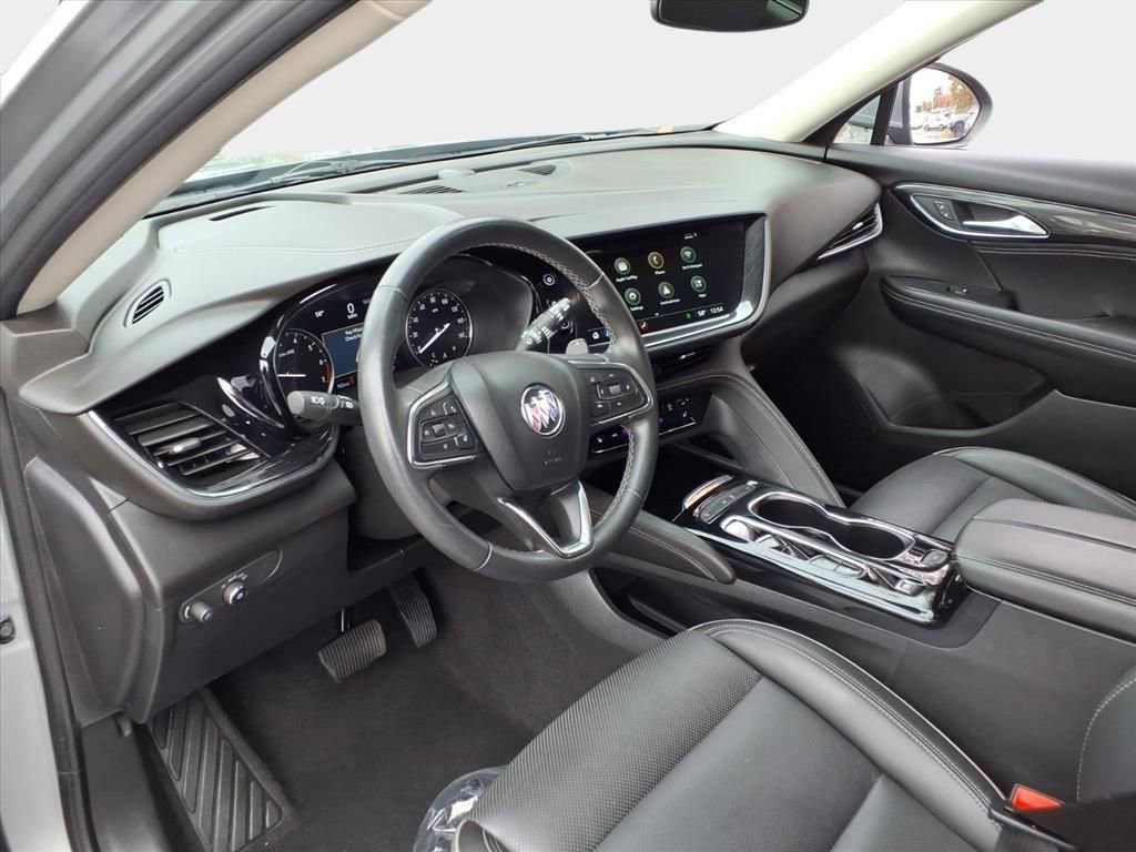Used 2023 Buick Envision Essence image 9