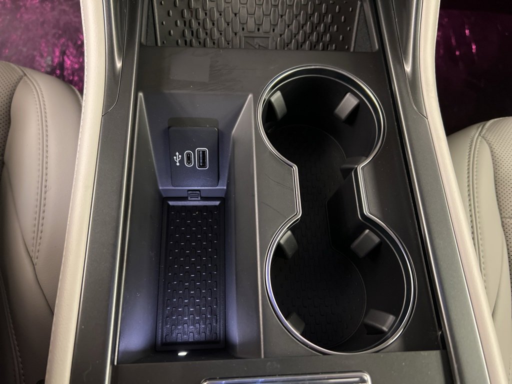 Used 2026 Lincoln Nautilus Premier w/ Equipment Group 102A image 18