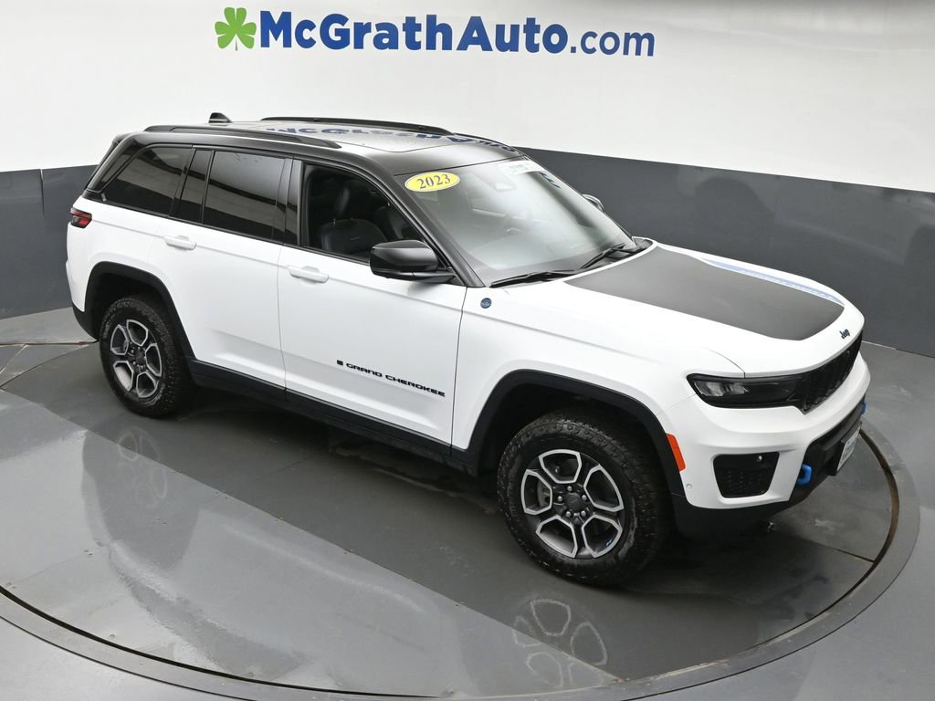 Used 2023 Jeep Grand Cherokee Trailhawk w/ Advanced Protech Group II image 3