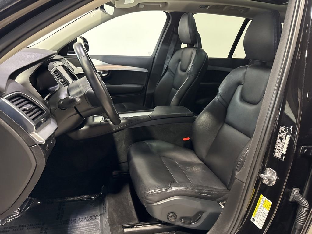 Used 2016 Volvo XC90 T6 Momentum w/ Vision Package AWD/4WD image 13