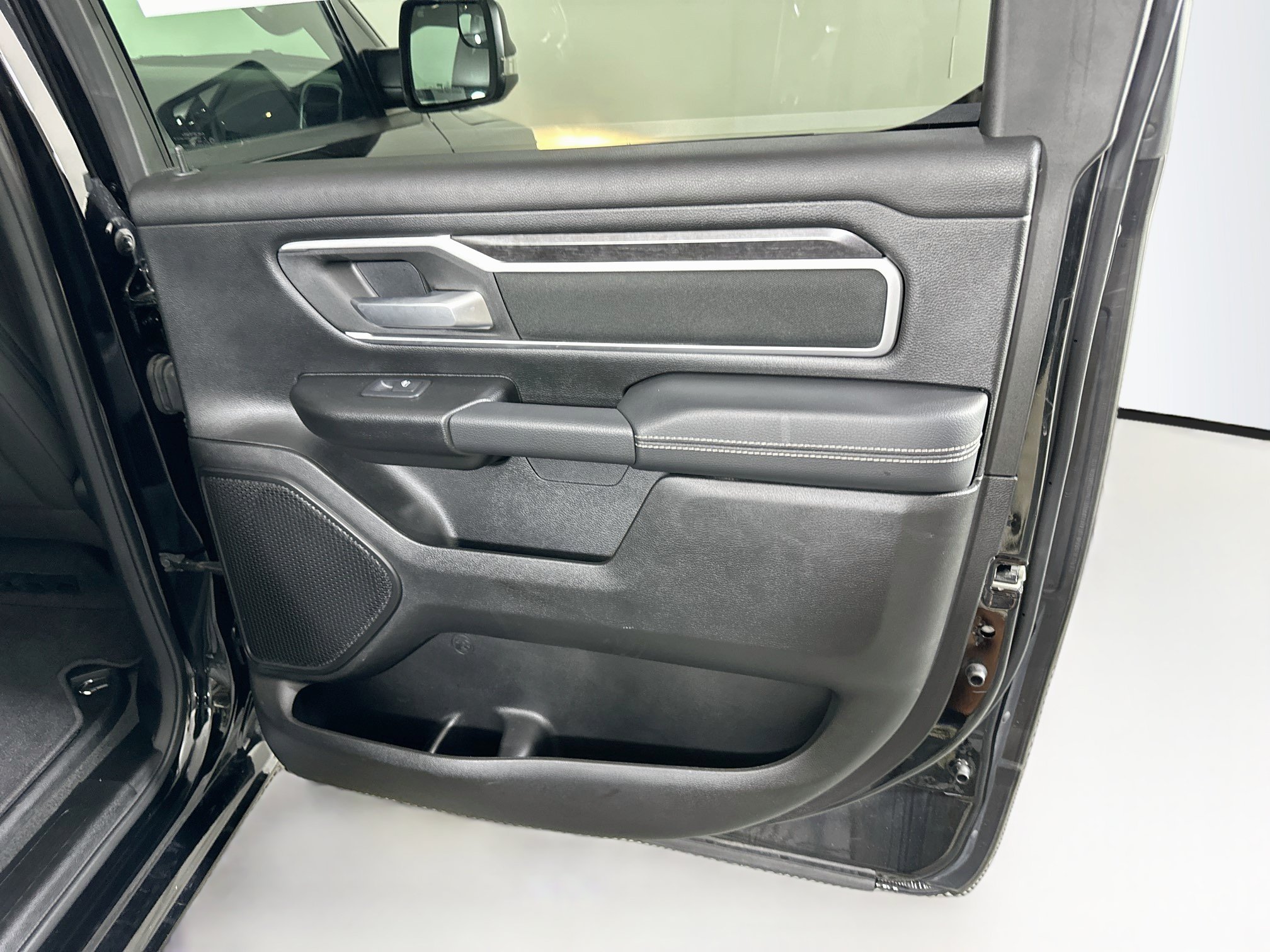 Used 2023 RAM 1500 Big Horn AWD/4WD image 27