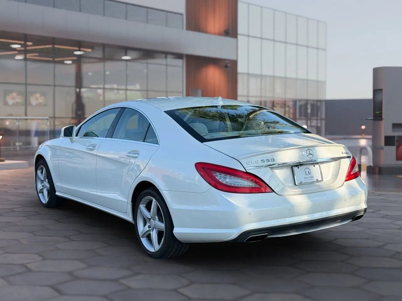 Used 2014 Mercedes-Benz CLS 550 4MATIC image 4
