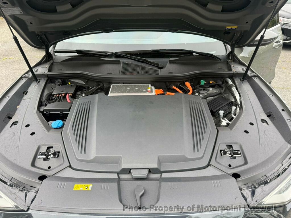 Used 2024 Audi Q8 e-tron Premium AWD/4WD image 23