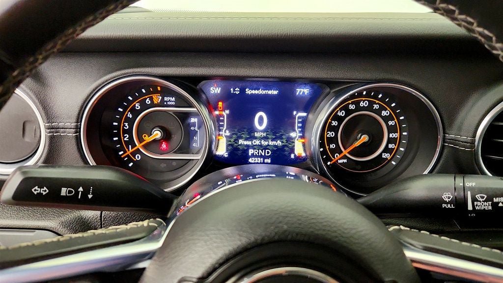 Used 2020 Jeep Gladiator Overland w/ Uconnect 4C Nav & Sound Group AWD/4WD image 15