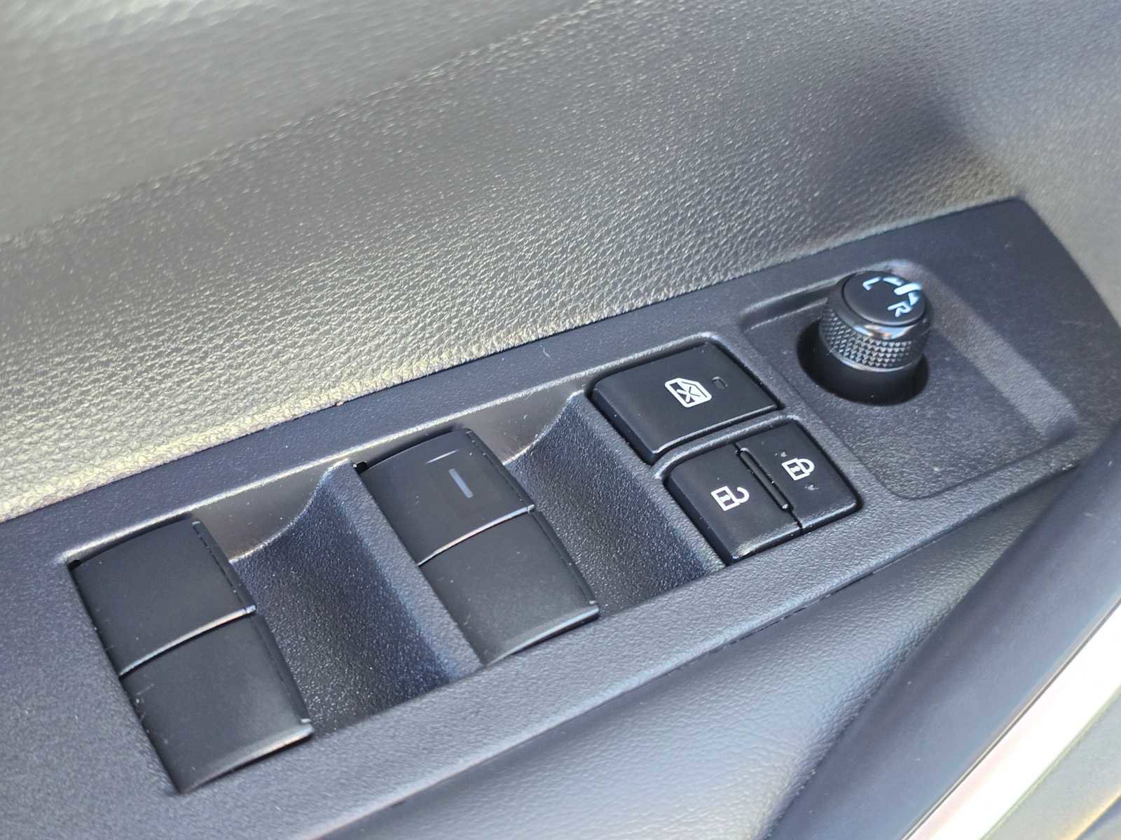 Used 2024 Toyota Corolla SE w/ SE Premium Package image 24