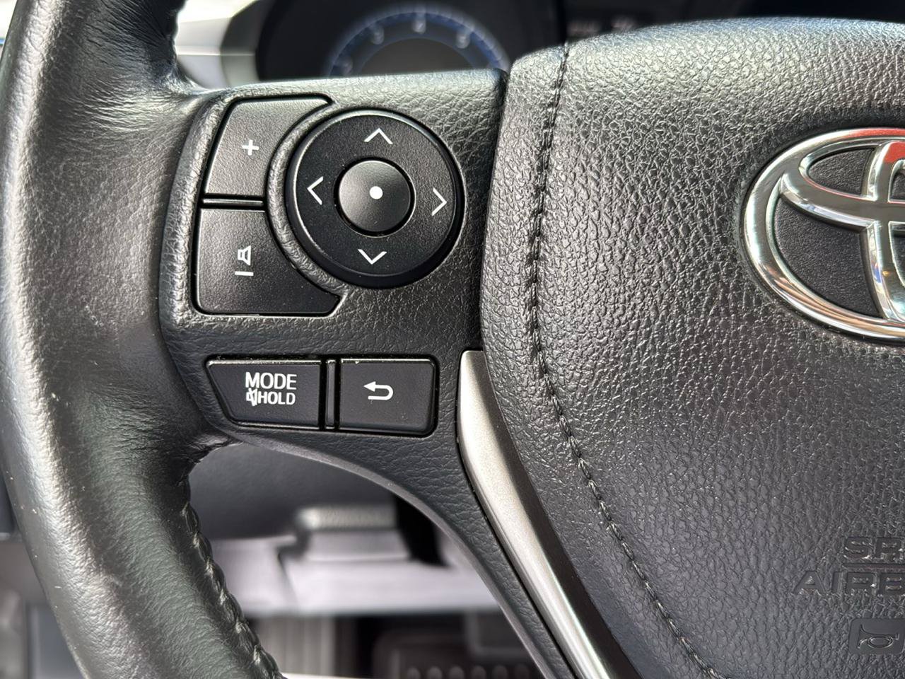 Used 2015 Toyota Corolla S Premium FWD image 14