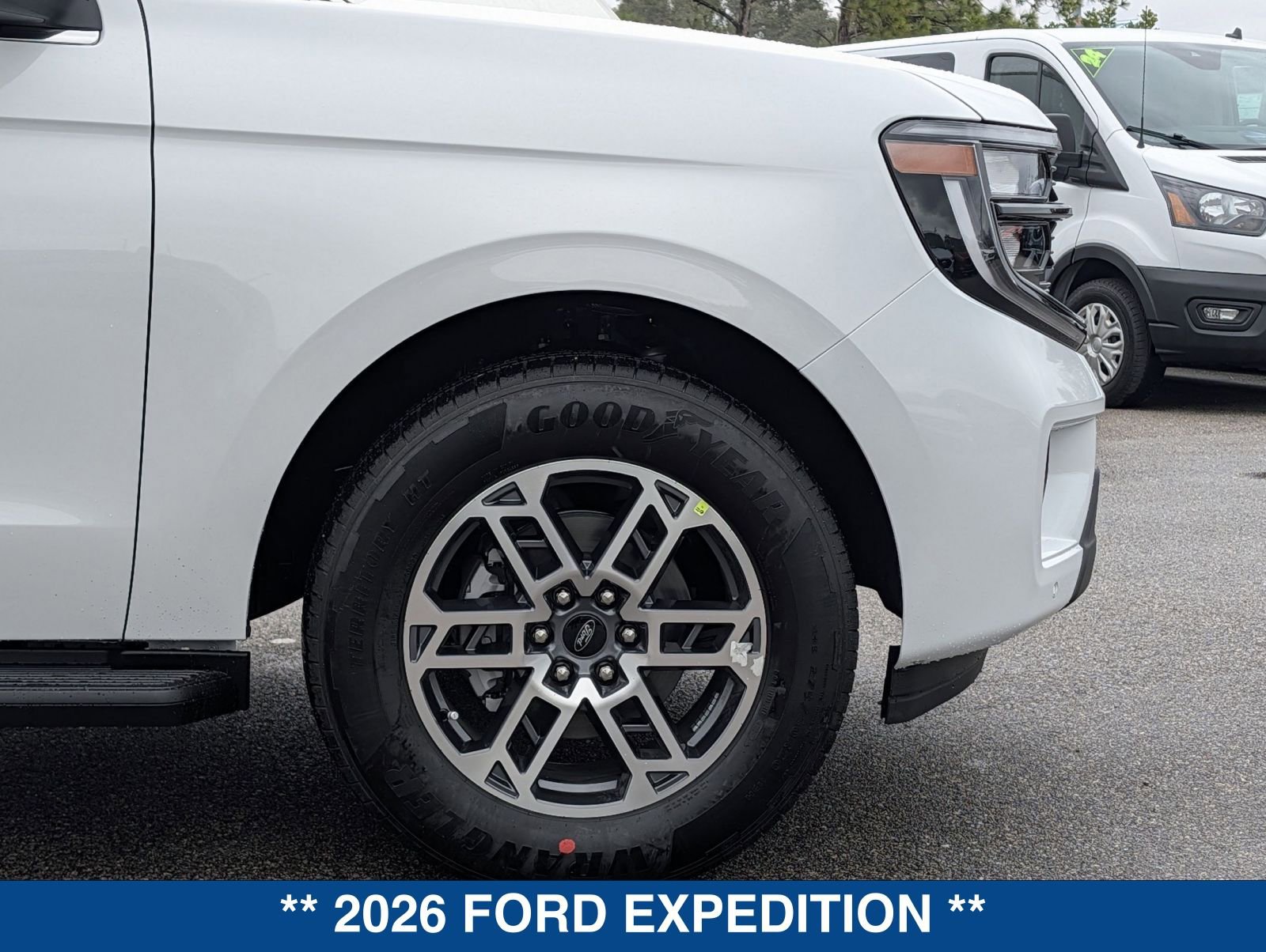 New 2026 Ford Expedition Active RWD image 17