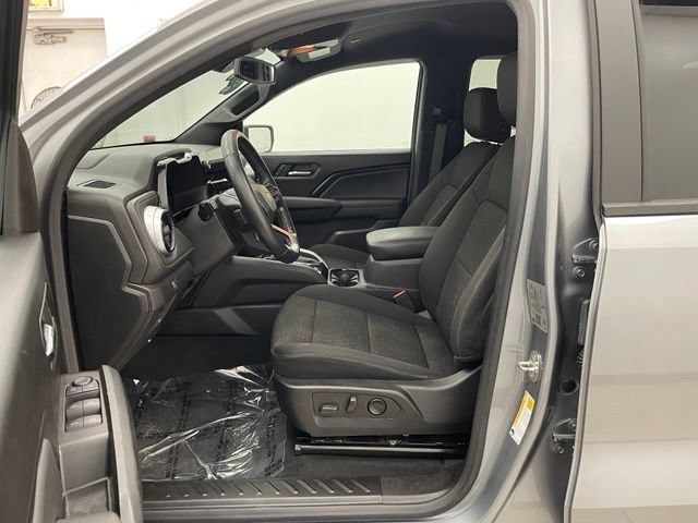 Used 2023 Chevrolet Colorado LT w/ LT Convenience Package II AWD/4WD image 9