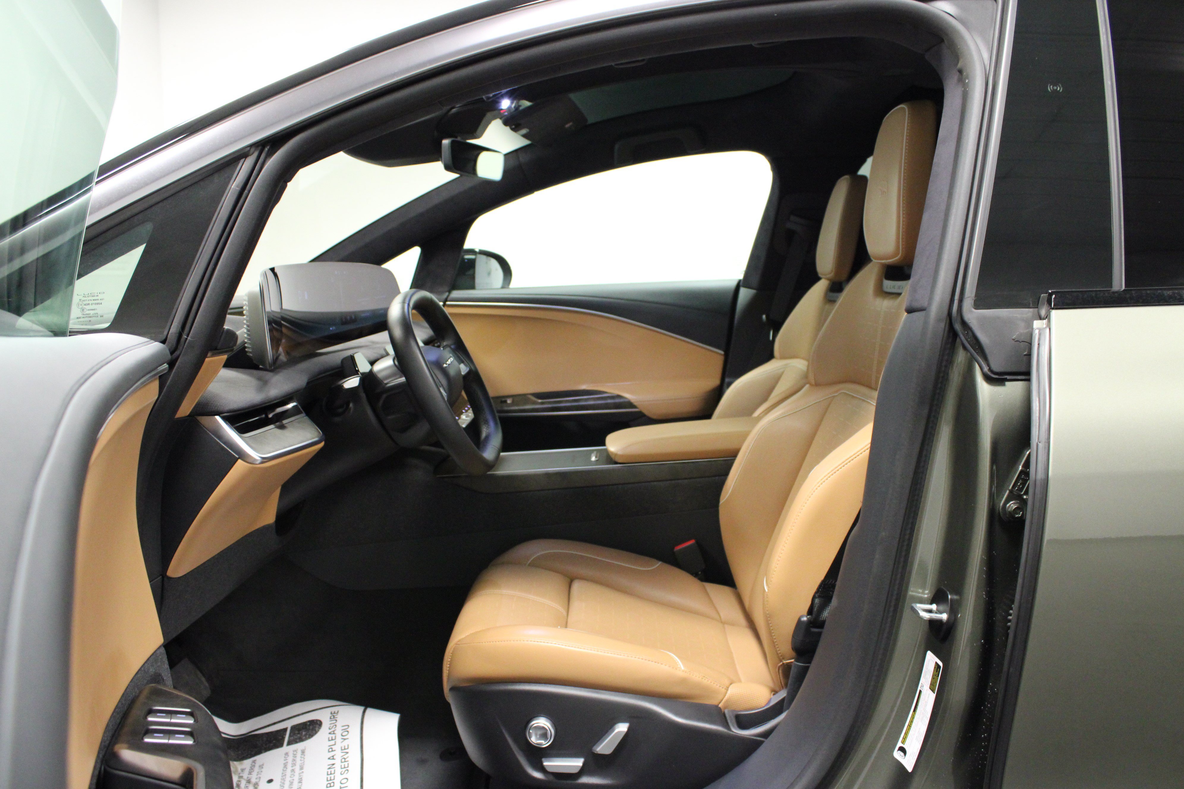 Used 2026 Lucid Gravity Grand Touring AWD/4WD image 12