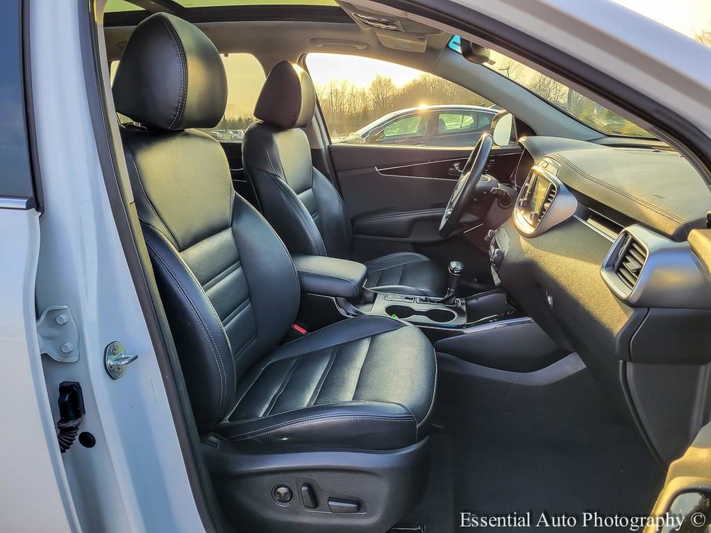 Used 2019 Kia Sorento SX image 36
