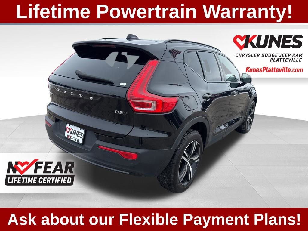 Used 2024 Volvo XC40 B5 Core AWD/4WD image 10
