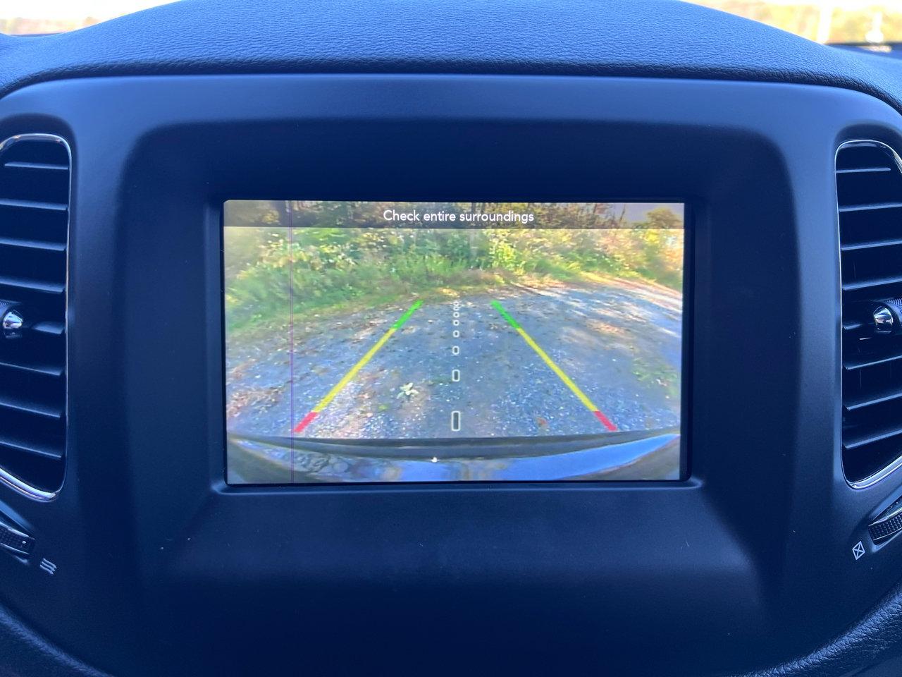 Used 2020 Jeep Compass Latitude w/ Cold Weather Group image 17