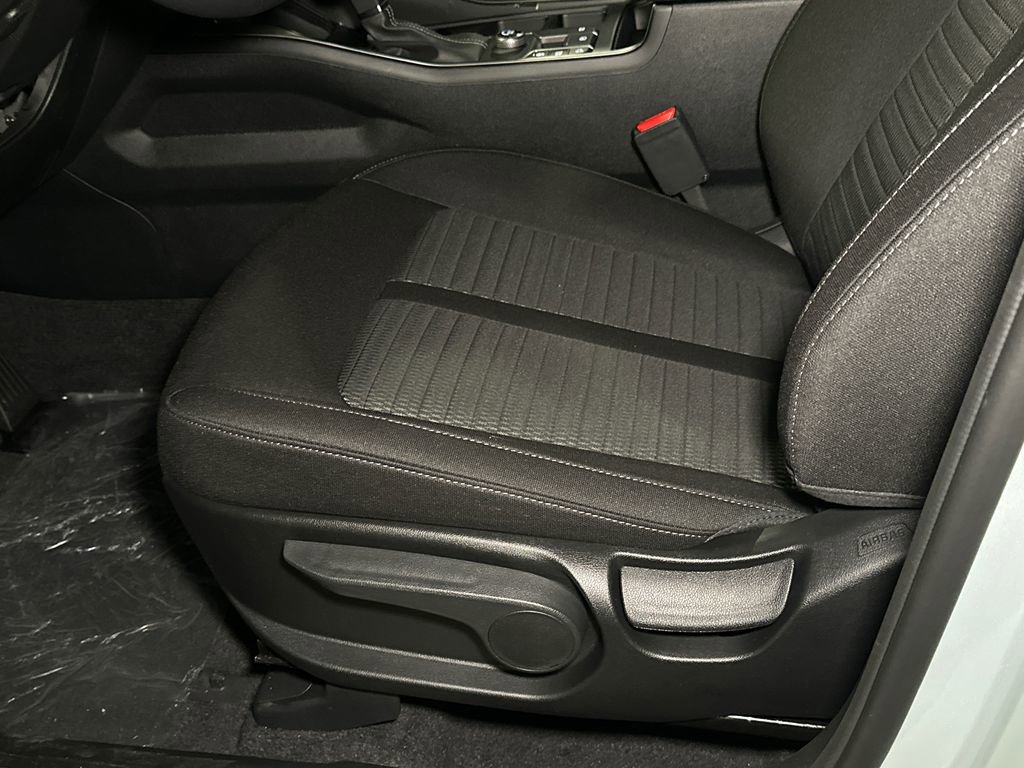 New 2026 Kia Sorento LX FWD image 17