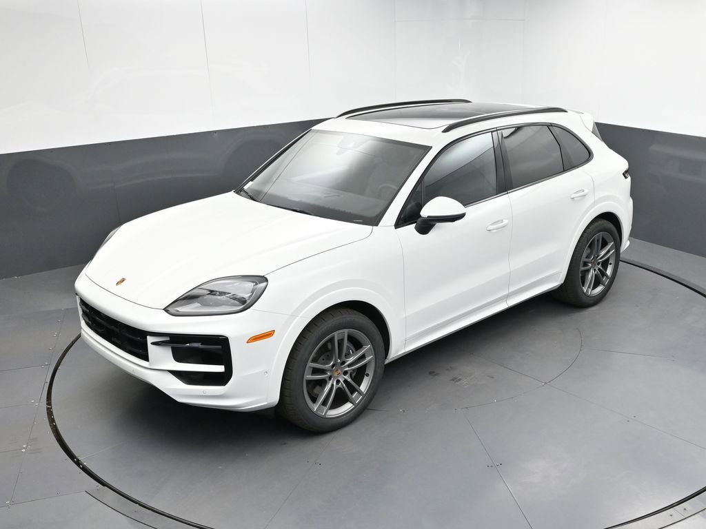 Certified 2025 Porsche Cayenne AWD/4WD image 26