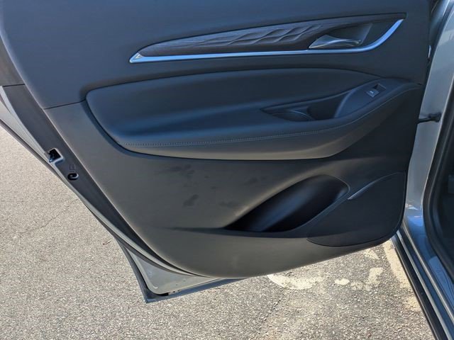 Used 2023 Buick Enclave Avenir w/ Avenir Technology Package image 30