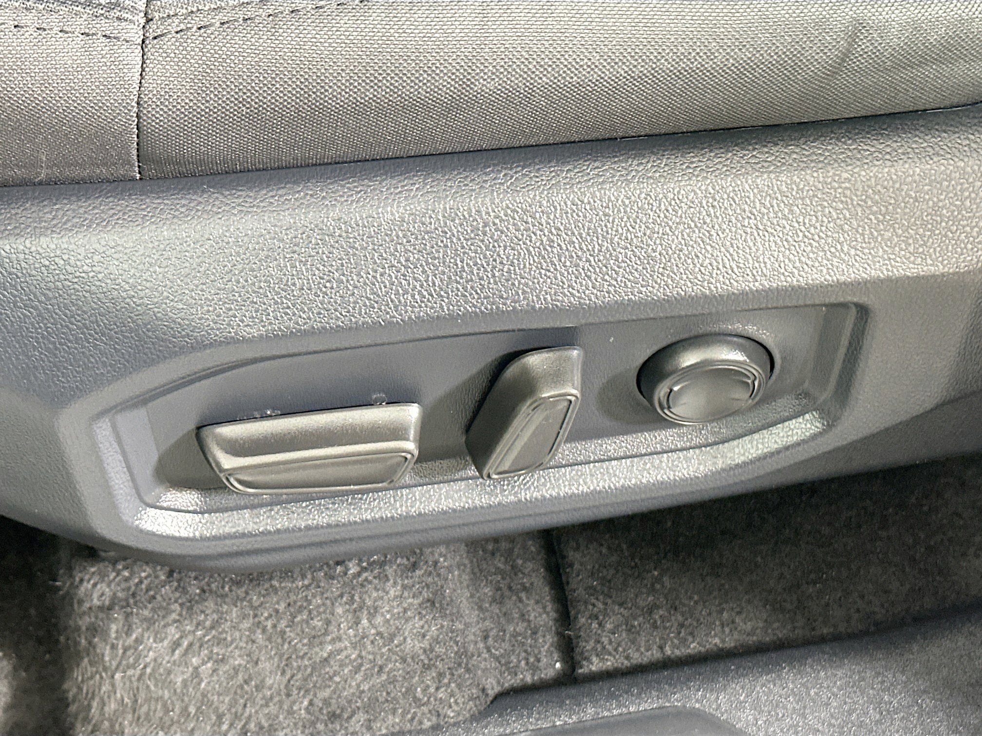 Used 2025 Toyota Tundra SR5 image 12