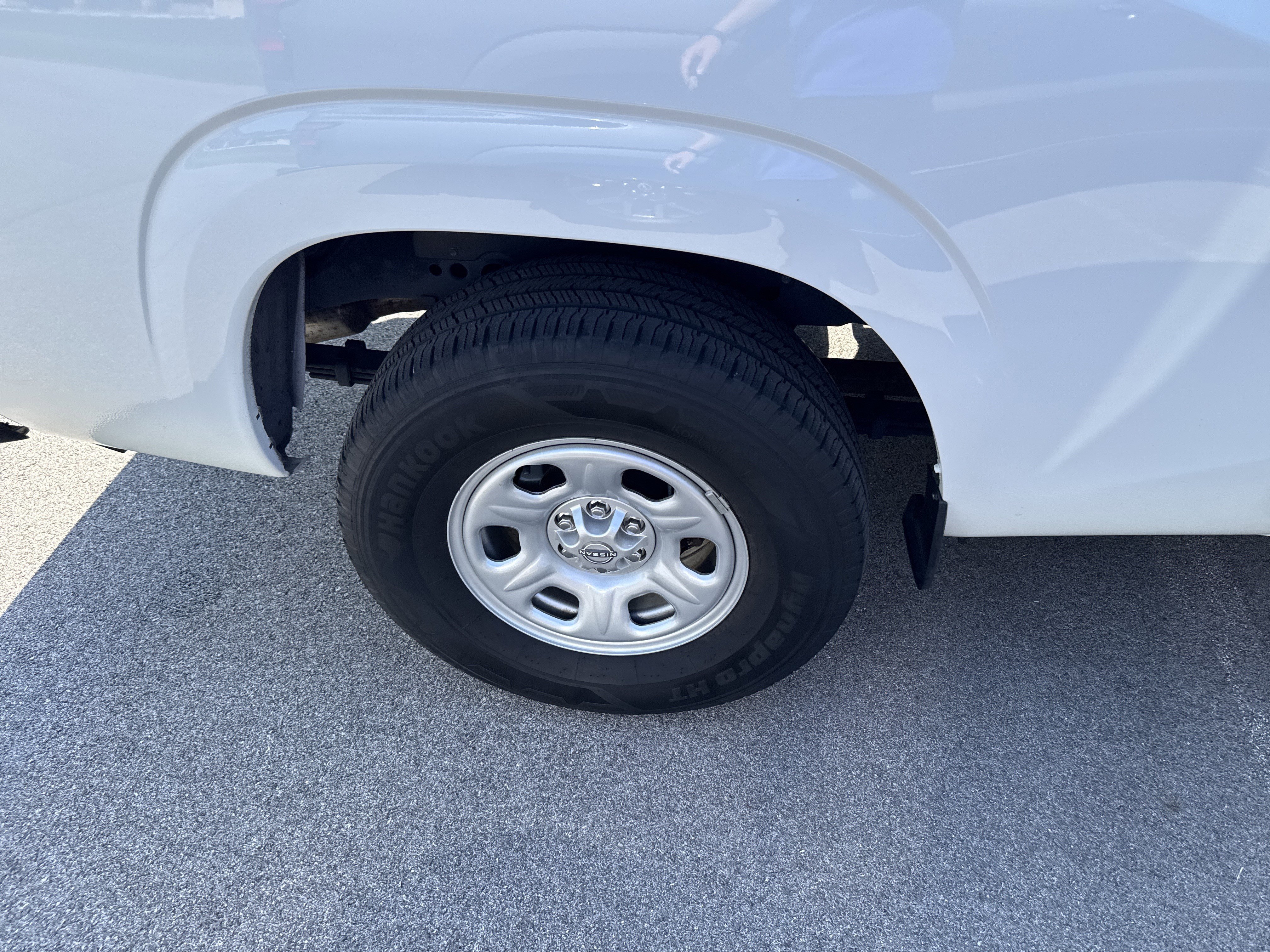 Used 2024 Nissan Frontier S w/ S Utility Package image 62