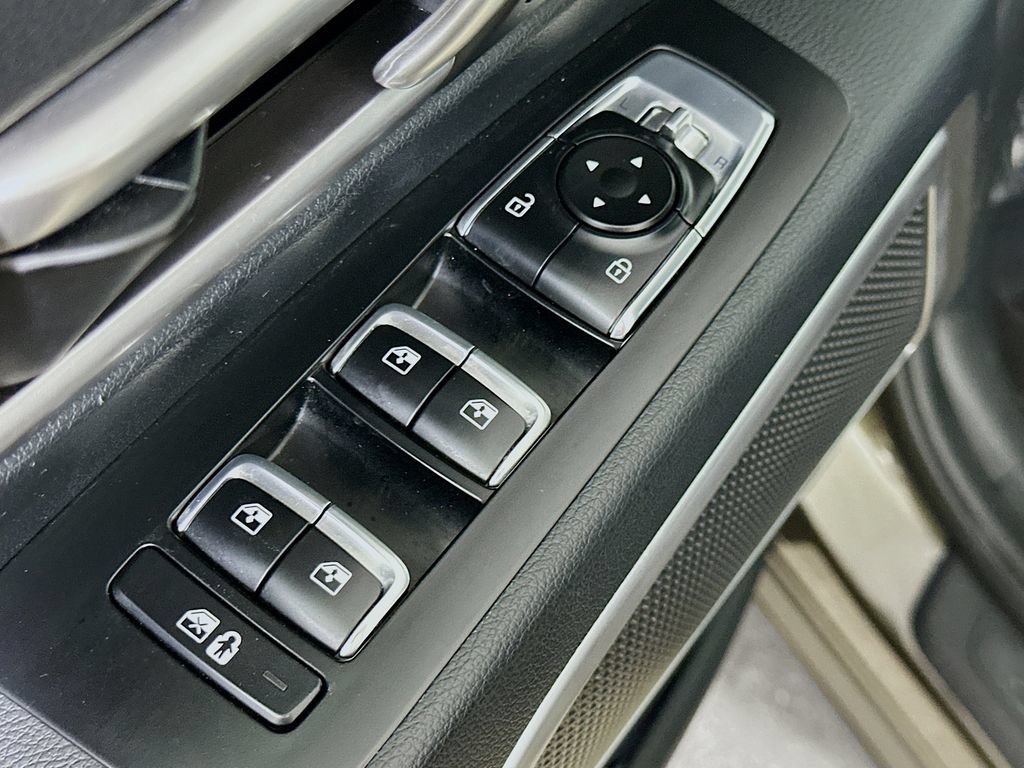 Used 2025 Kia Telluride S AWD/4WD image 21