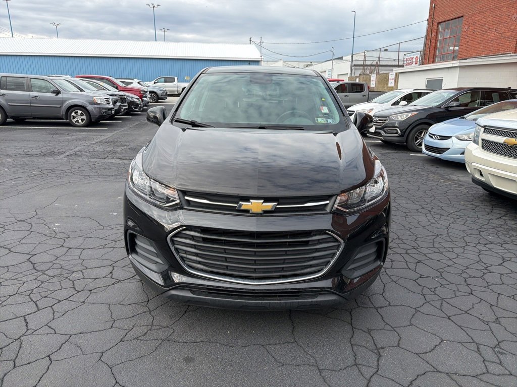 Certified 2022 Chevrolet Trax LS w/ Tint and Cruise Package image 2