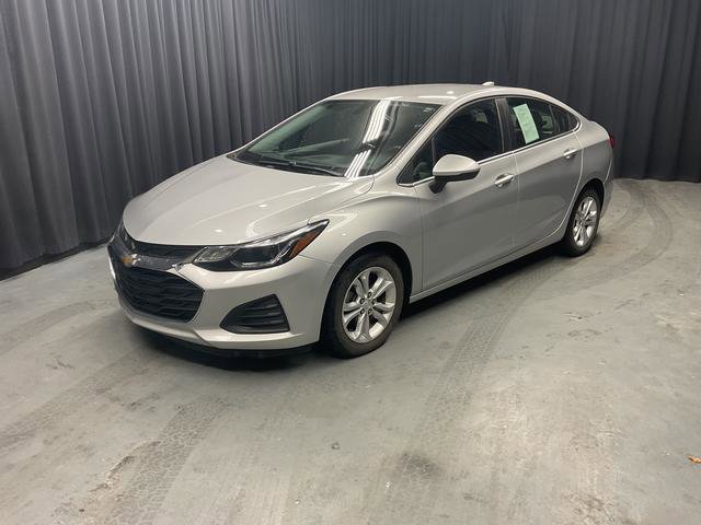 Used 2019 Chevrolet Cruze LT w/ Convenience Package image 2