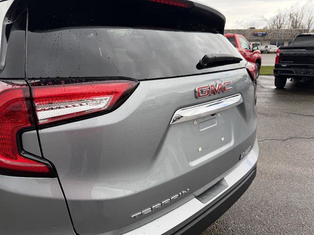 Used 2023 GMC Terrain SLE FWD image 22