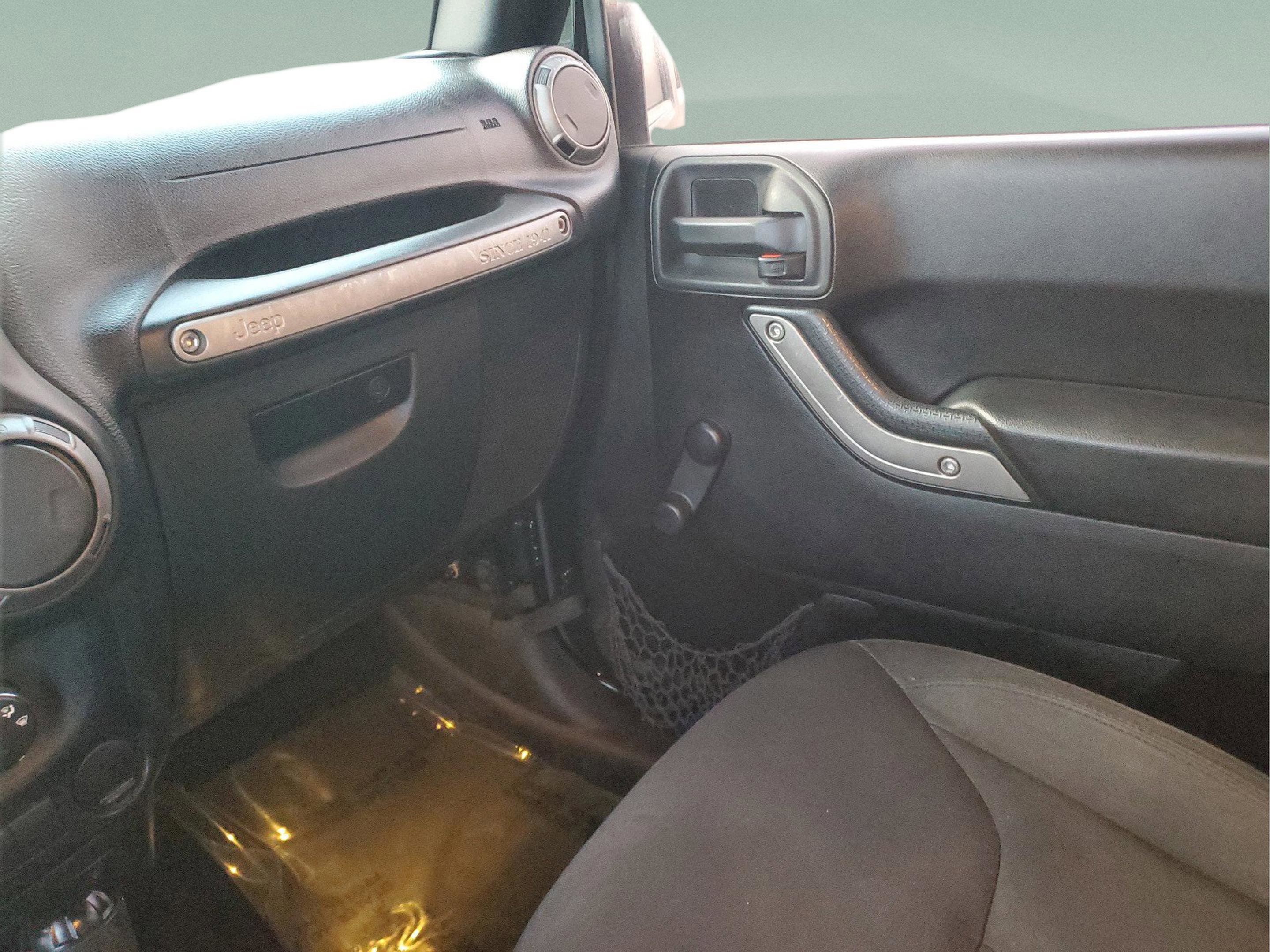 Used 2015 Jeep Wrangler Unlimited Sport w/ Trailer Tow Group image 20