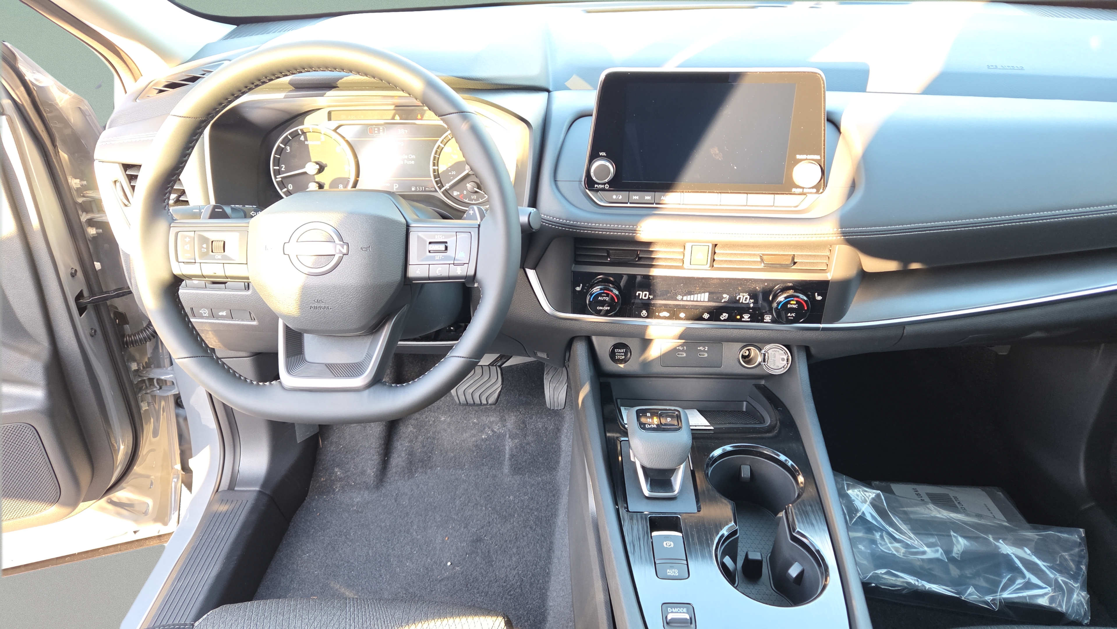 Used 2026 Nissan Rogue SV w/ Cold Weather Package FWD image 11