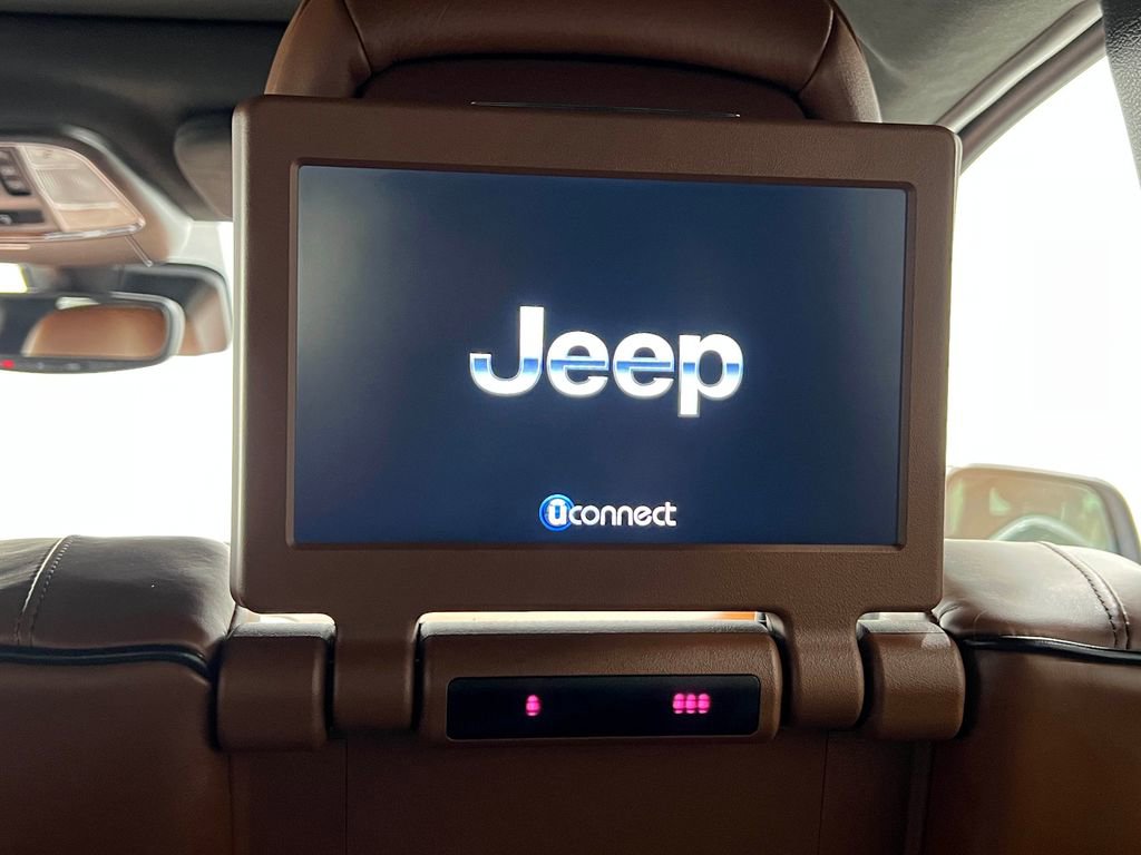 Used 2018 Jeep Grand Cherokee Summit w/ Platinum Series Group AWD/4WD image 28