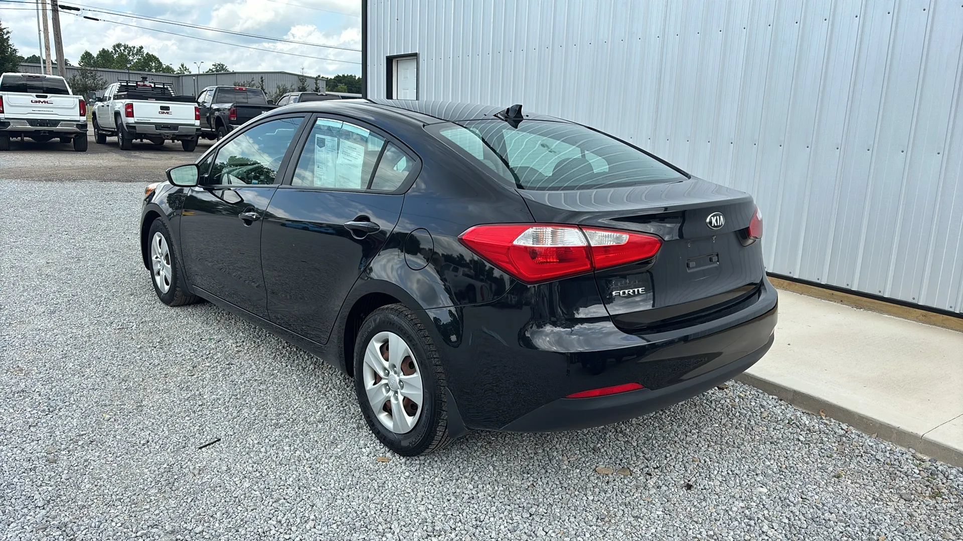 Used 2016 Kia Forte LX FWD image 3