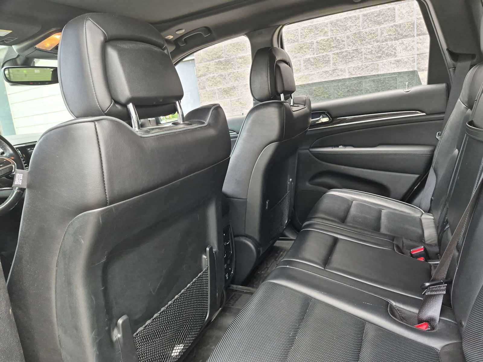Used 2020 Jeep Grand Cherokee Overland AWD/4WD image 18