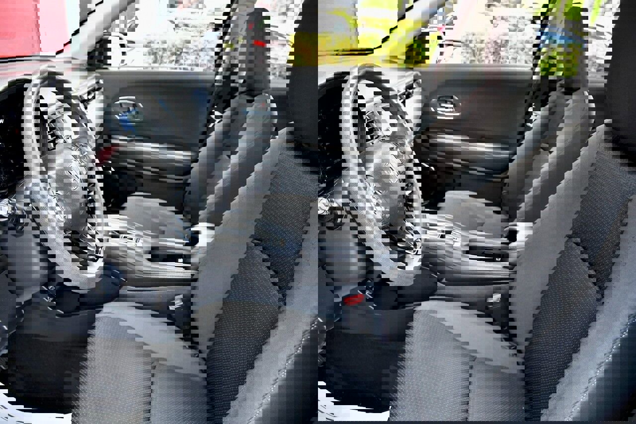 Used 2022 Honda HR-V EX image 15