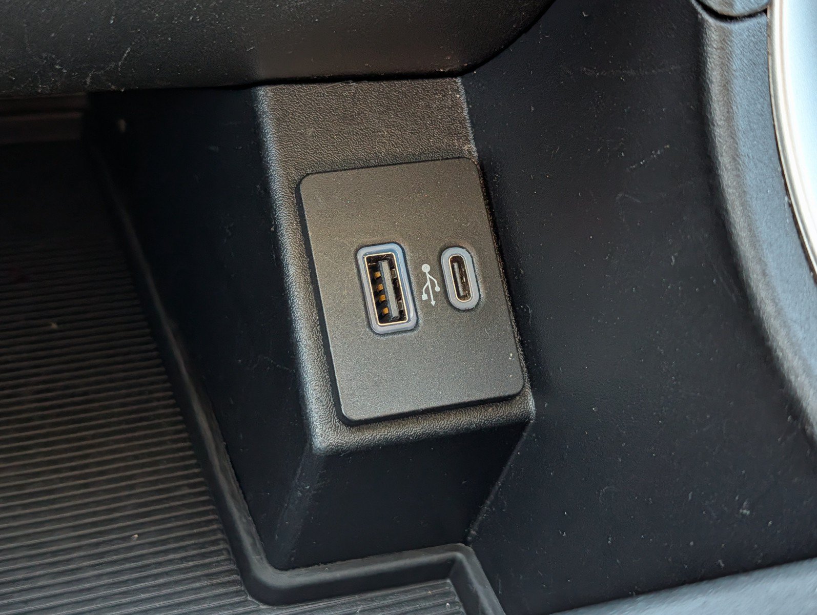 Used 2024 Ford Edge SEL AWD/4WD image 26