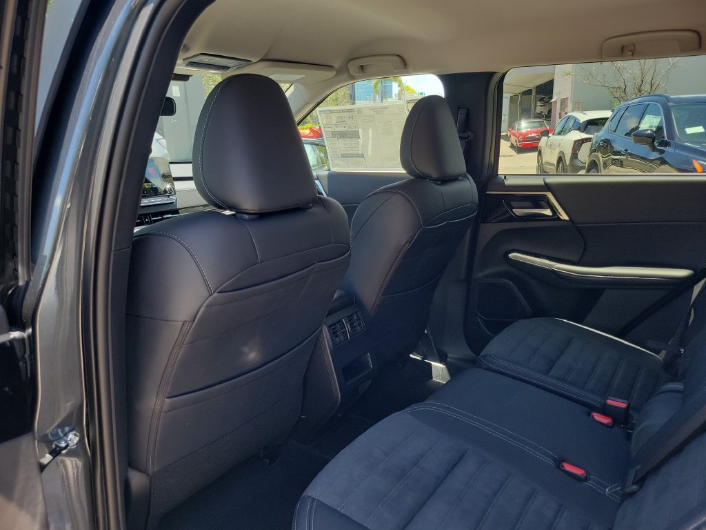 New 2026 Nissan Rogue SL AWD/4WD image 12