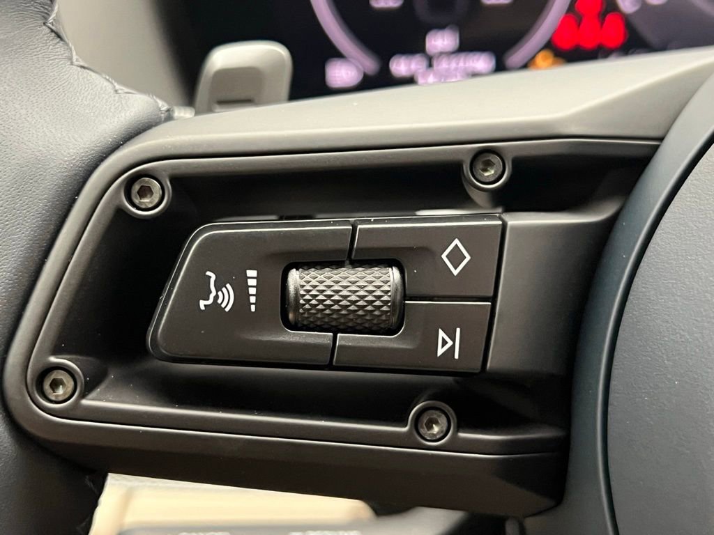 New 2025 Porsche Panamera image 9