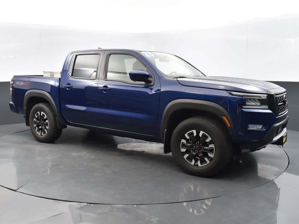 Used 2023 Nissan Frontier PRO-4X image 2