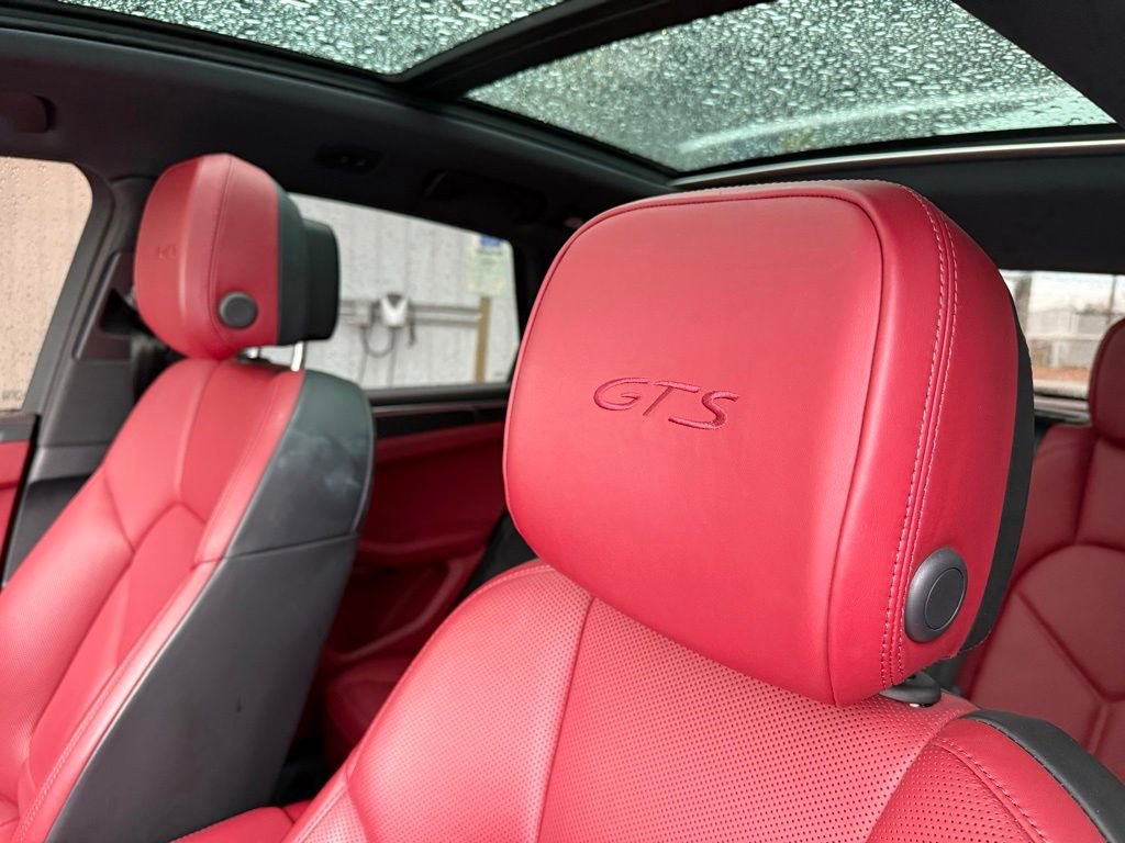 Used 2023 Porsche Macan GTS w/ Premium Package Plus image 8
