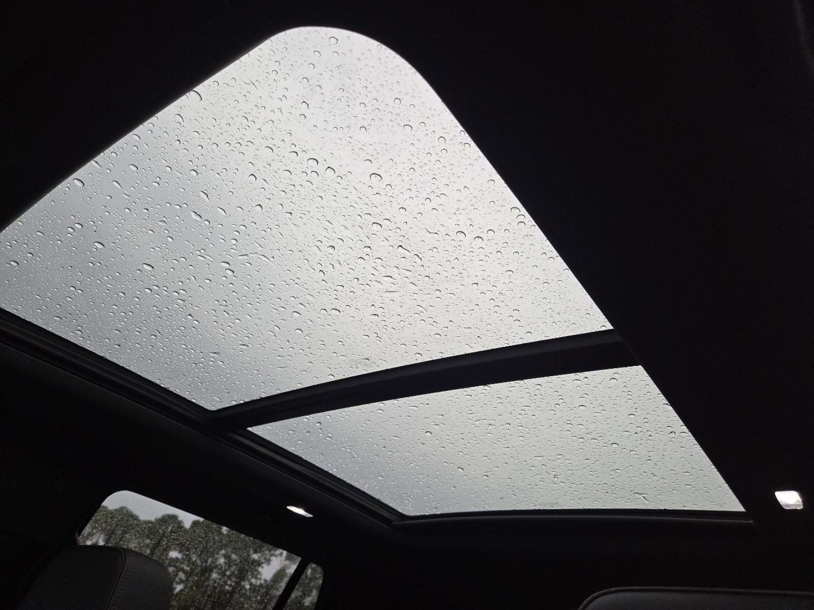 Used 2025 Chevrolet Tahoe RST w/ Comfort Package image 4