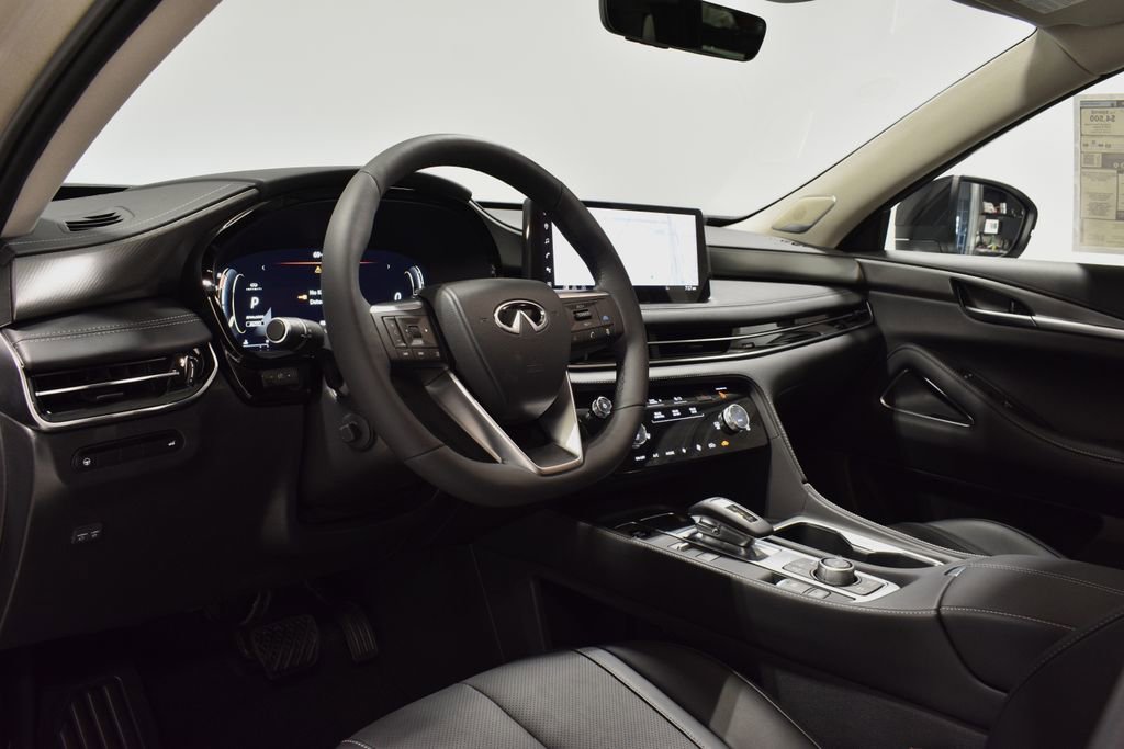 New 2026 INFINITI QX60 Luxe w/ Family Package image 11