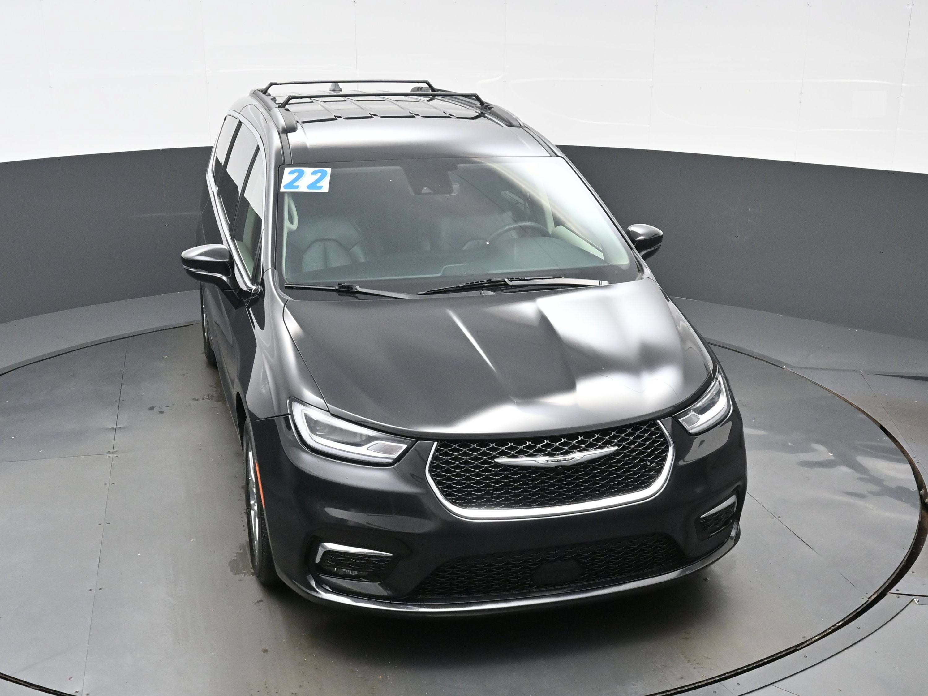 Used 2022 Chrysler Pacifica Touring-L FWD image 43