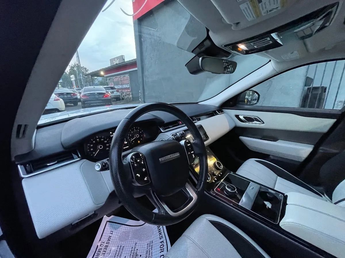 Used 2019 Land Rover Range Rover Velar S AWD/4WD image 9
