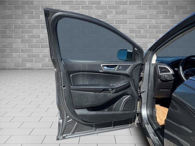 Used 2022 Ford Edge SEL w/ Convenience Package image 17