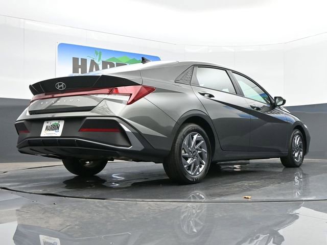 Used 2024 Hyundai Elantra SEL image 21