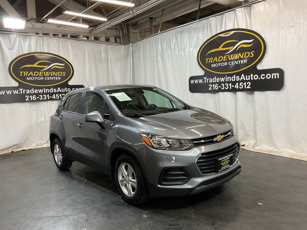 Used 2020 Chevrolet Trax LS w/ Tint and Cruise Package FWD image 1